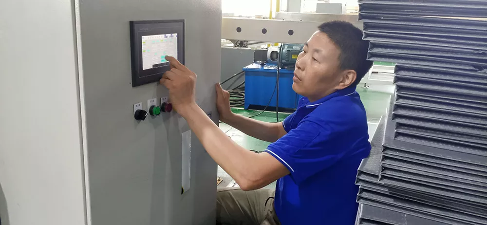 LC Employee